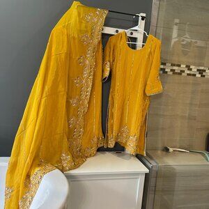 Salwaar Kameez Custom Made